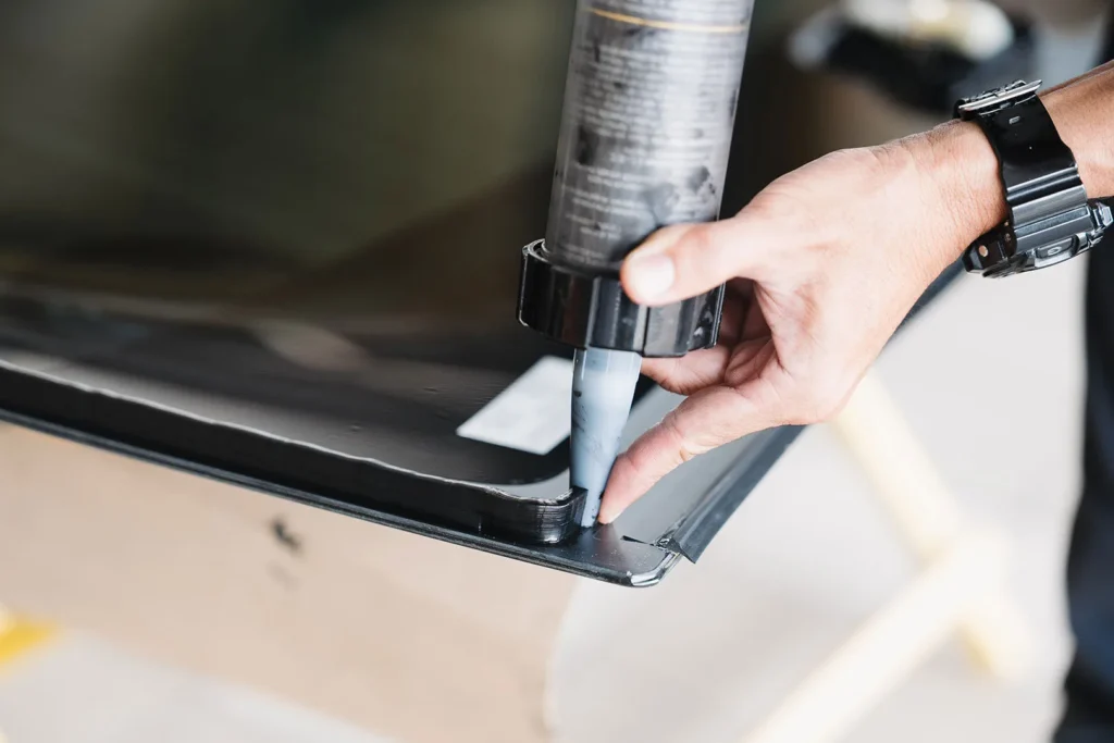 windscreen-repair-step-02